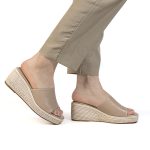 Rimal - Sandales Compensées Femmes en Beige – Image 3