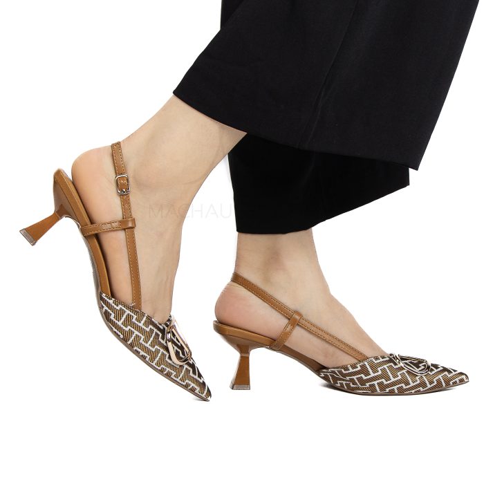 Sabra - Escarpins demi talon en Camel – Image 3