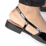 LOLA – Escarpins à bride plat en Noir – Image 8