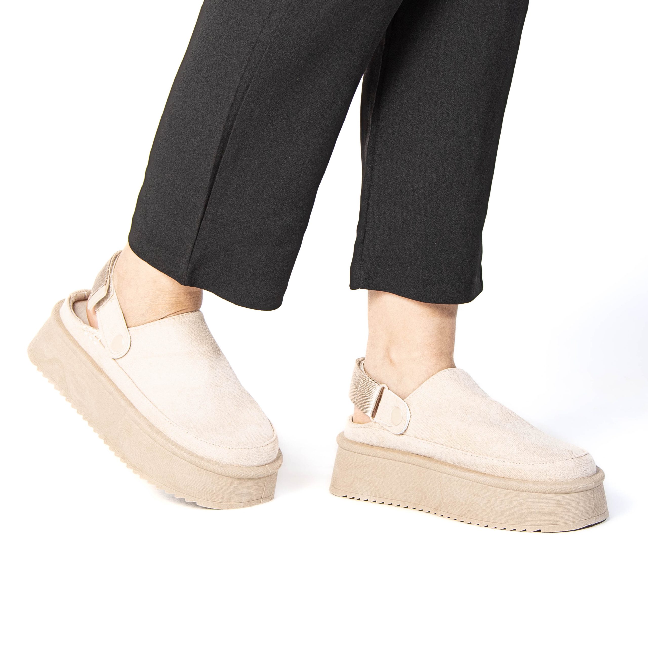 TE-17-FDBeige-38_3 Fleecy – Chaussons à plateforme en Beige – Image 3