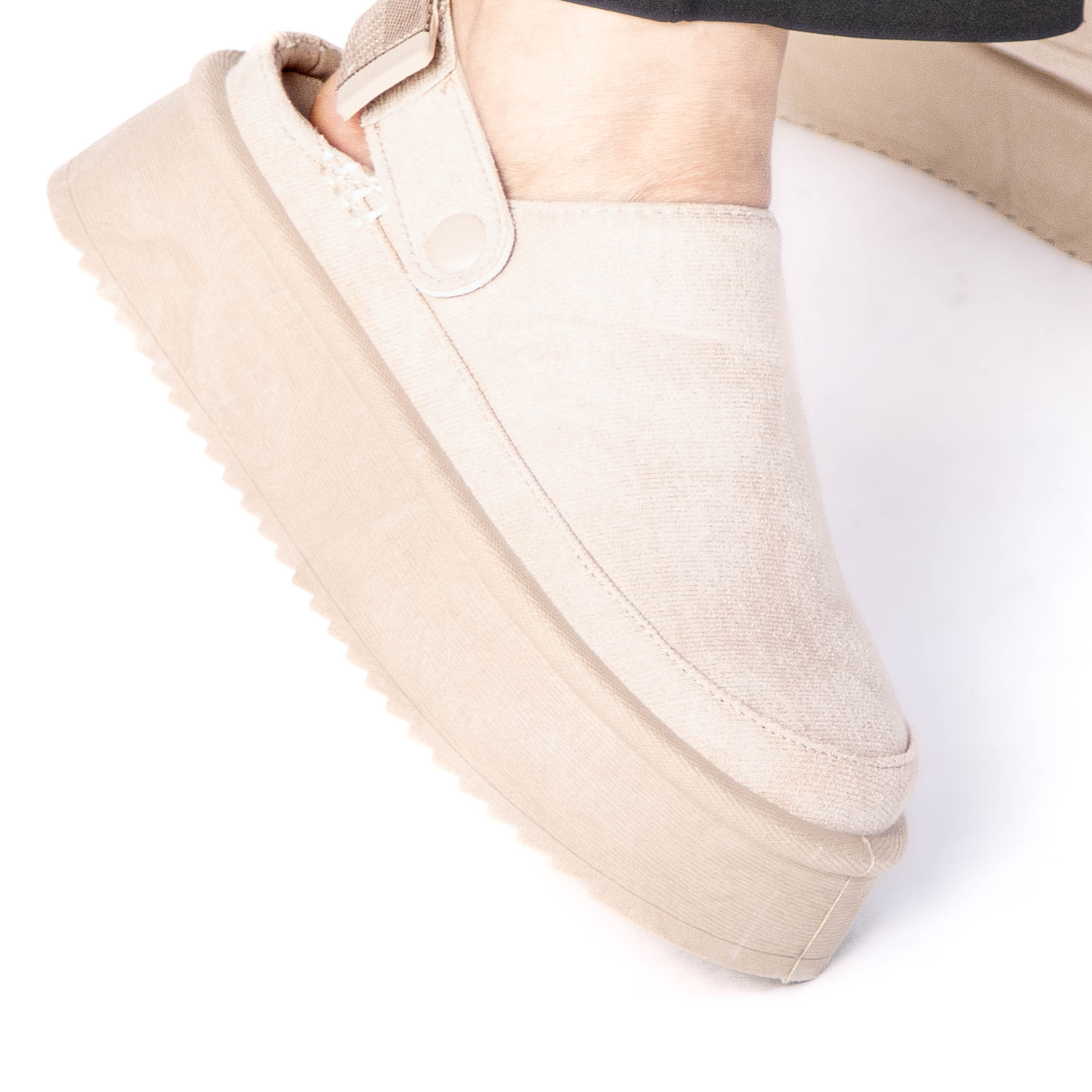 TE-17-FDBeige-38_6 Fleecy – Chaussons à plateforme en Beige – Image 6