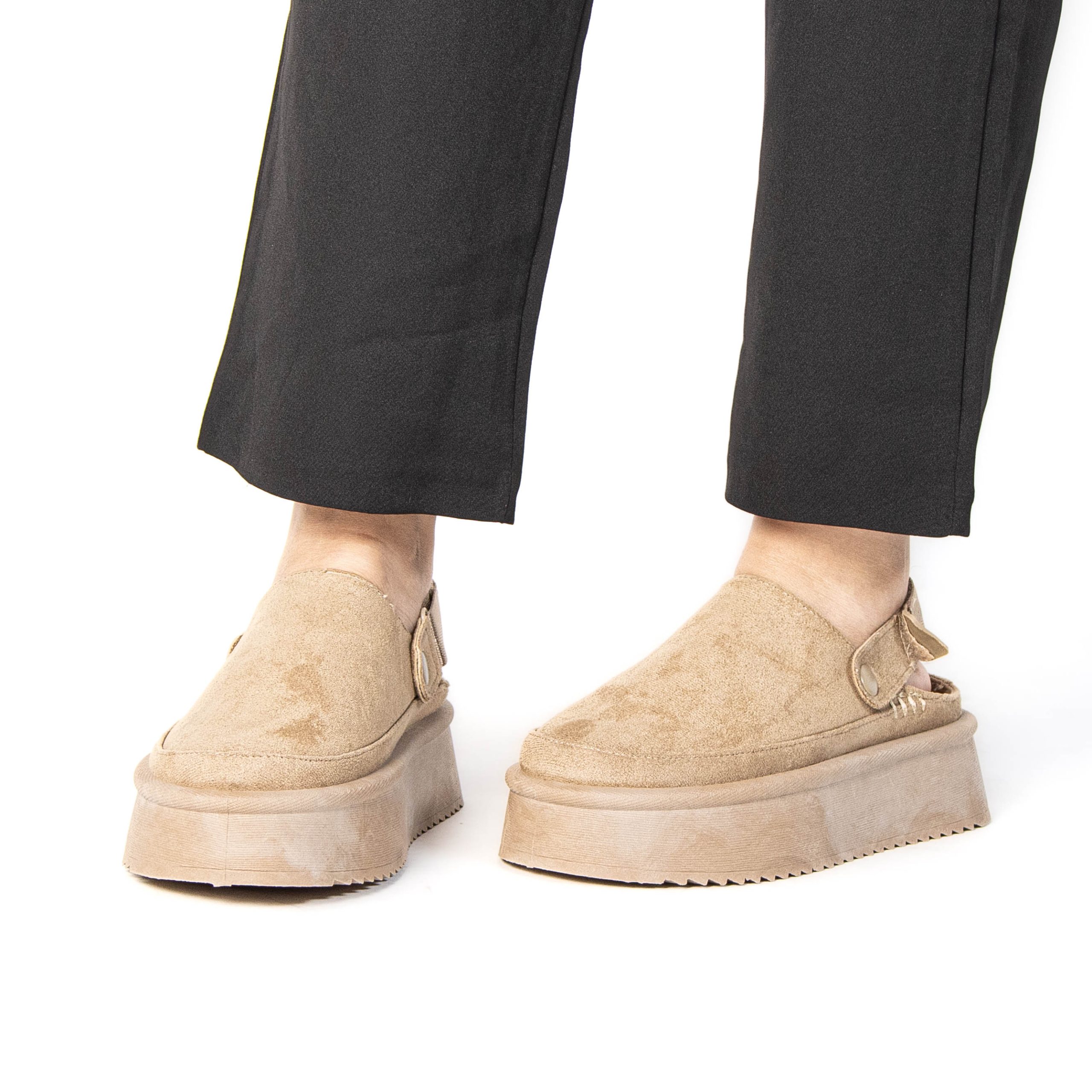 TE-17-FDKaki-38_5 Fleecy – Chaussons à plateforme en Kaki – Image 5