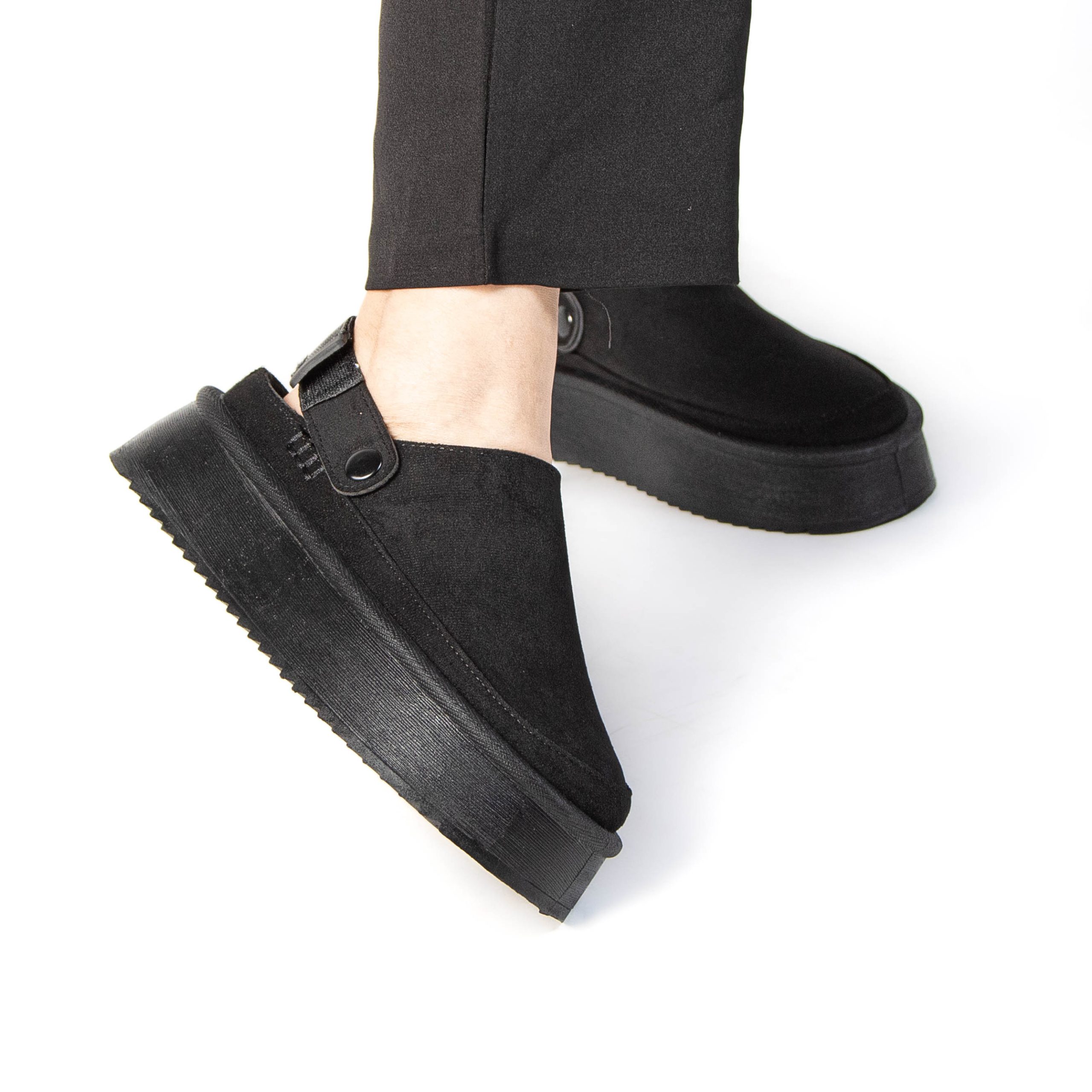TE-17-FDNoir-38_4 Fleecy – Chaussons à plateforme en Noir – Image 5