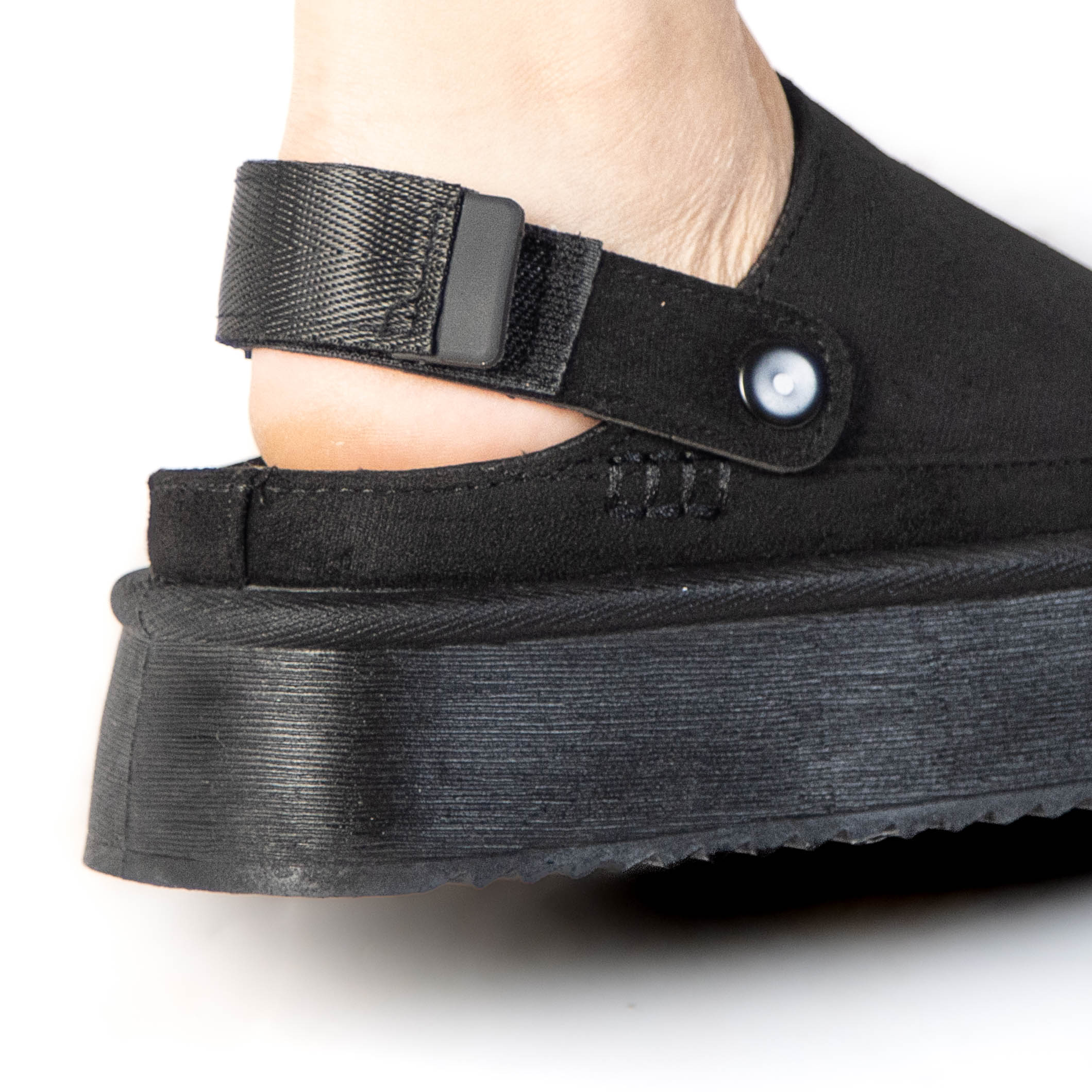 TE-17-FDNoir-38_7 Fleecy – Chaussons à plateforme en Noir – Image 7