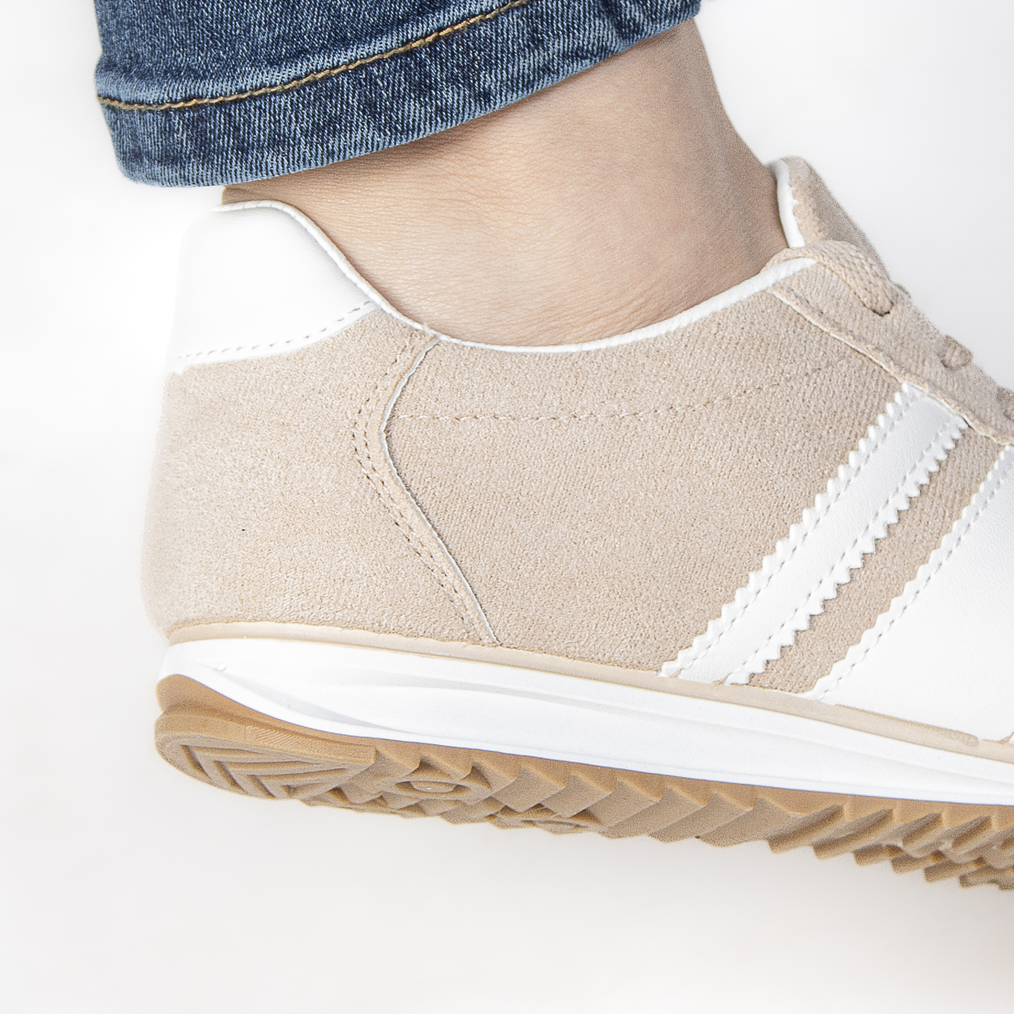 TE-2502-FDBeige-37_7 FELLA – Baskets Femmes en Beige – Image 5