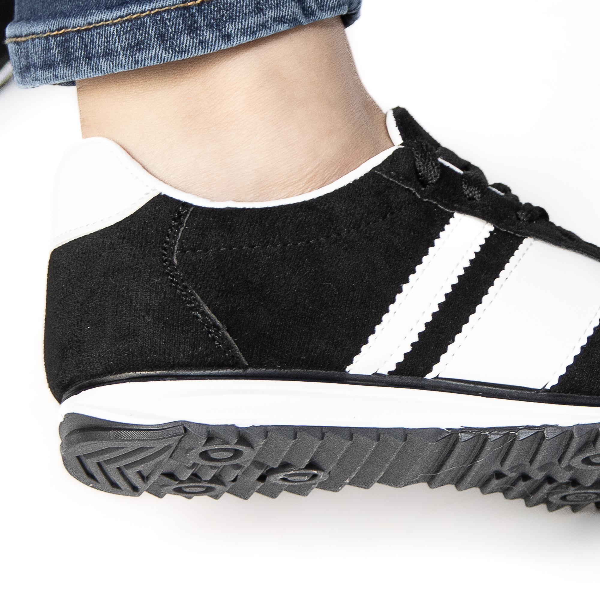 TE-2502-FDNoir-37_6 FELLA – Baskets Femmes en Noir – Image 5