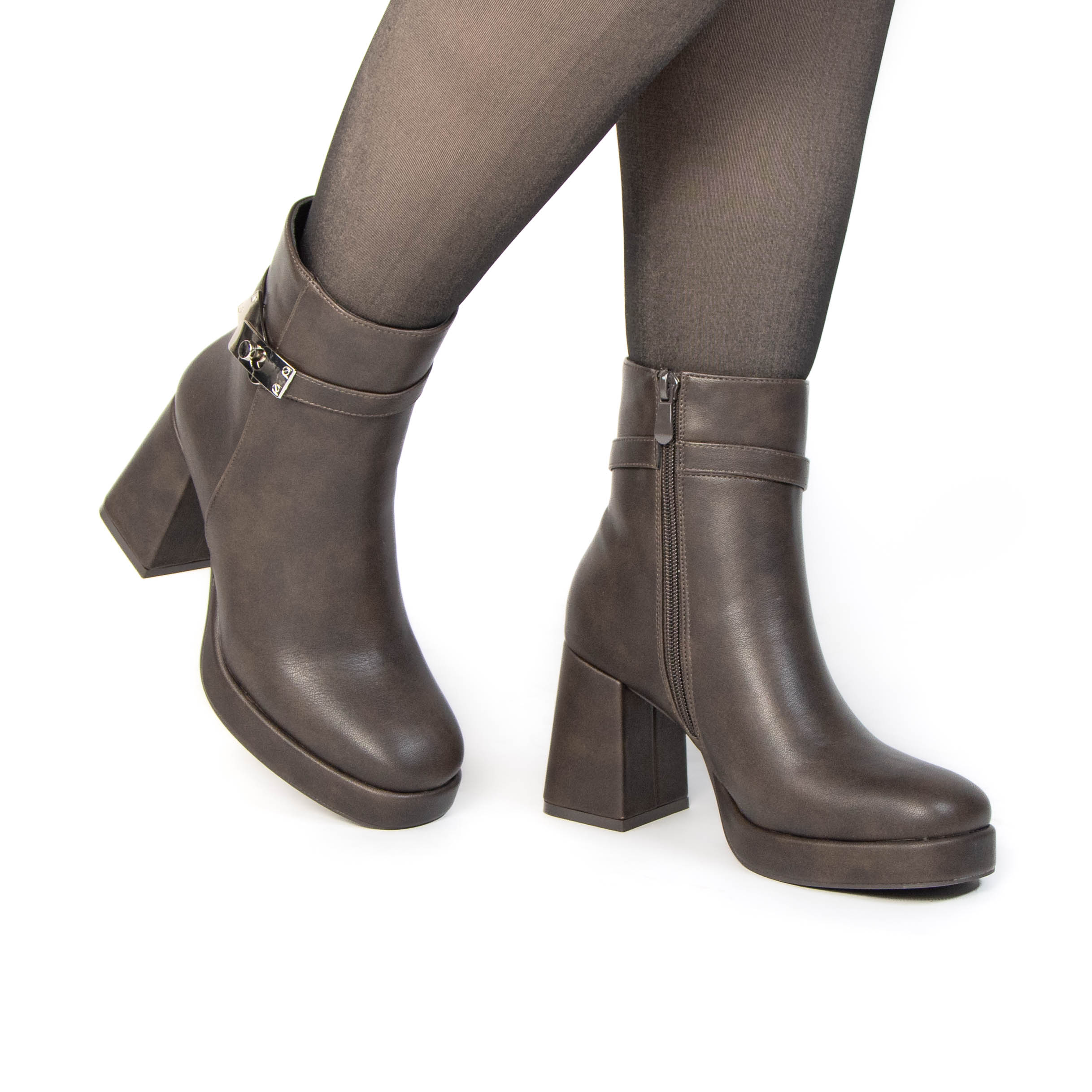 TE-277-MAMarron-38_3 Ayla – Bottines à talon large en Marron – Image 6