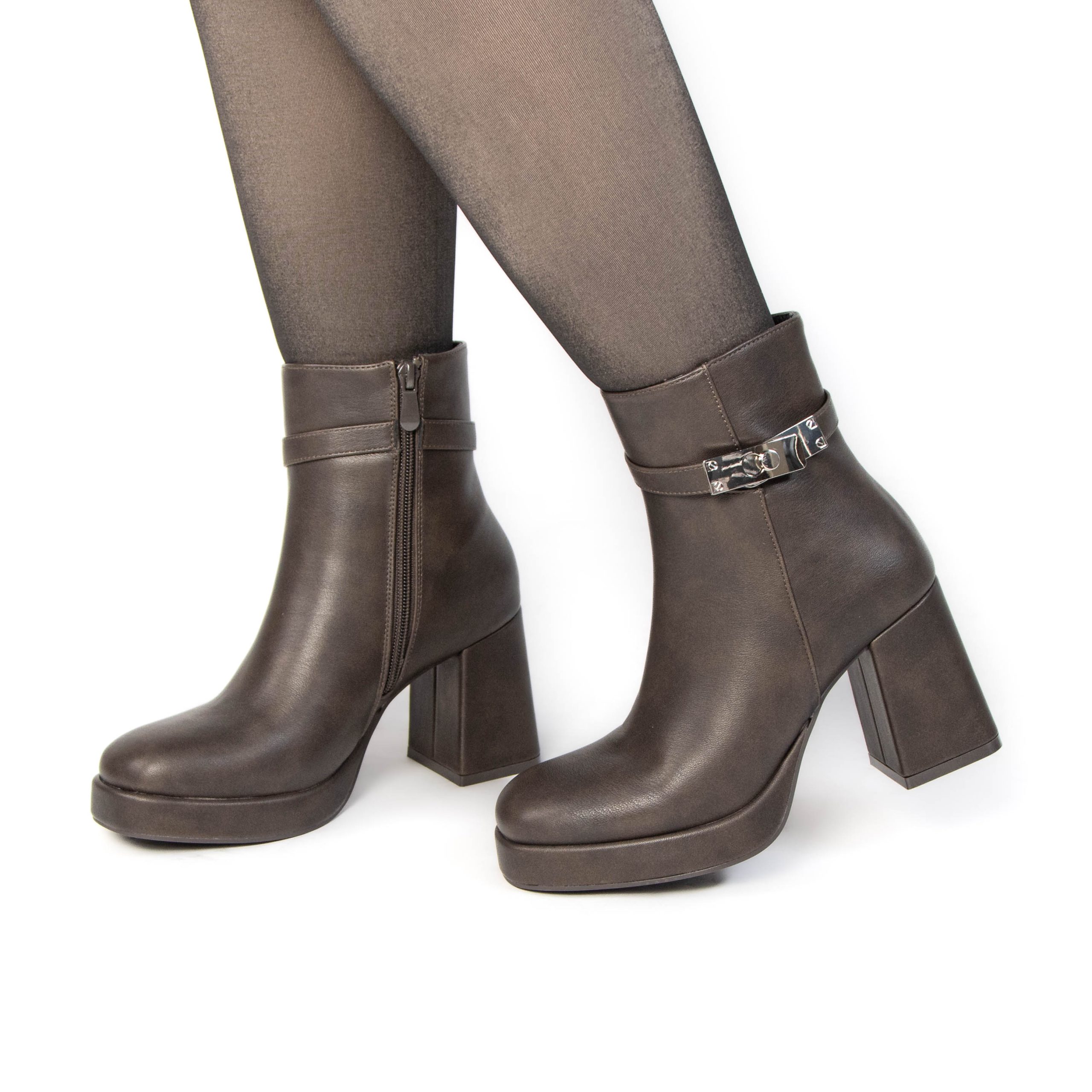 TE-277-MAMarron-38_5 Ayla – Bottines à talon large en Marron – Image 7