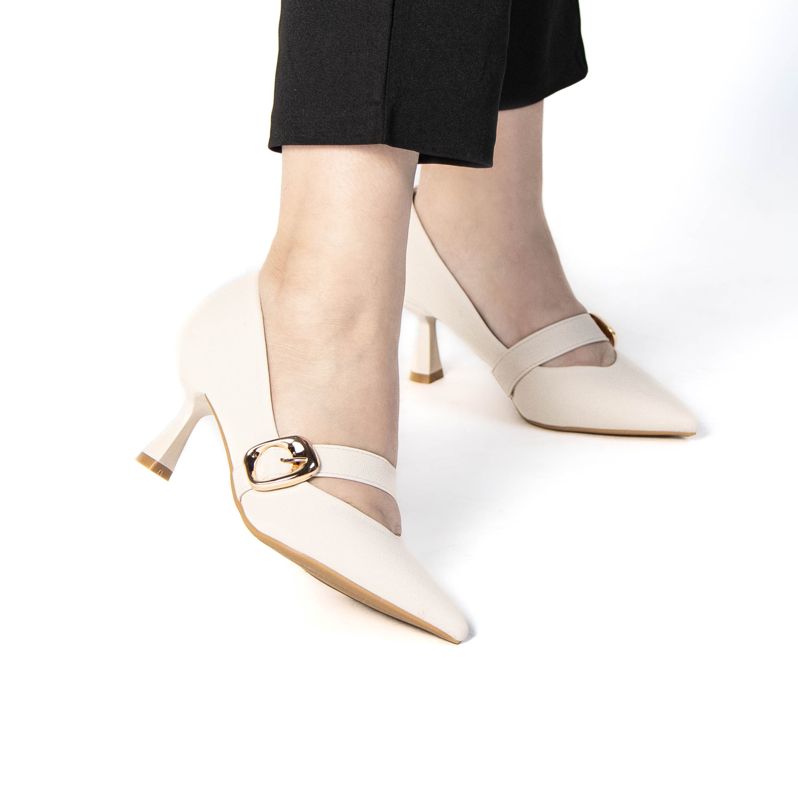 TE-31-MABeige-38_4 NEELA – Escarpins Femmes en Beige – Image 6