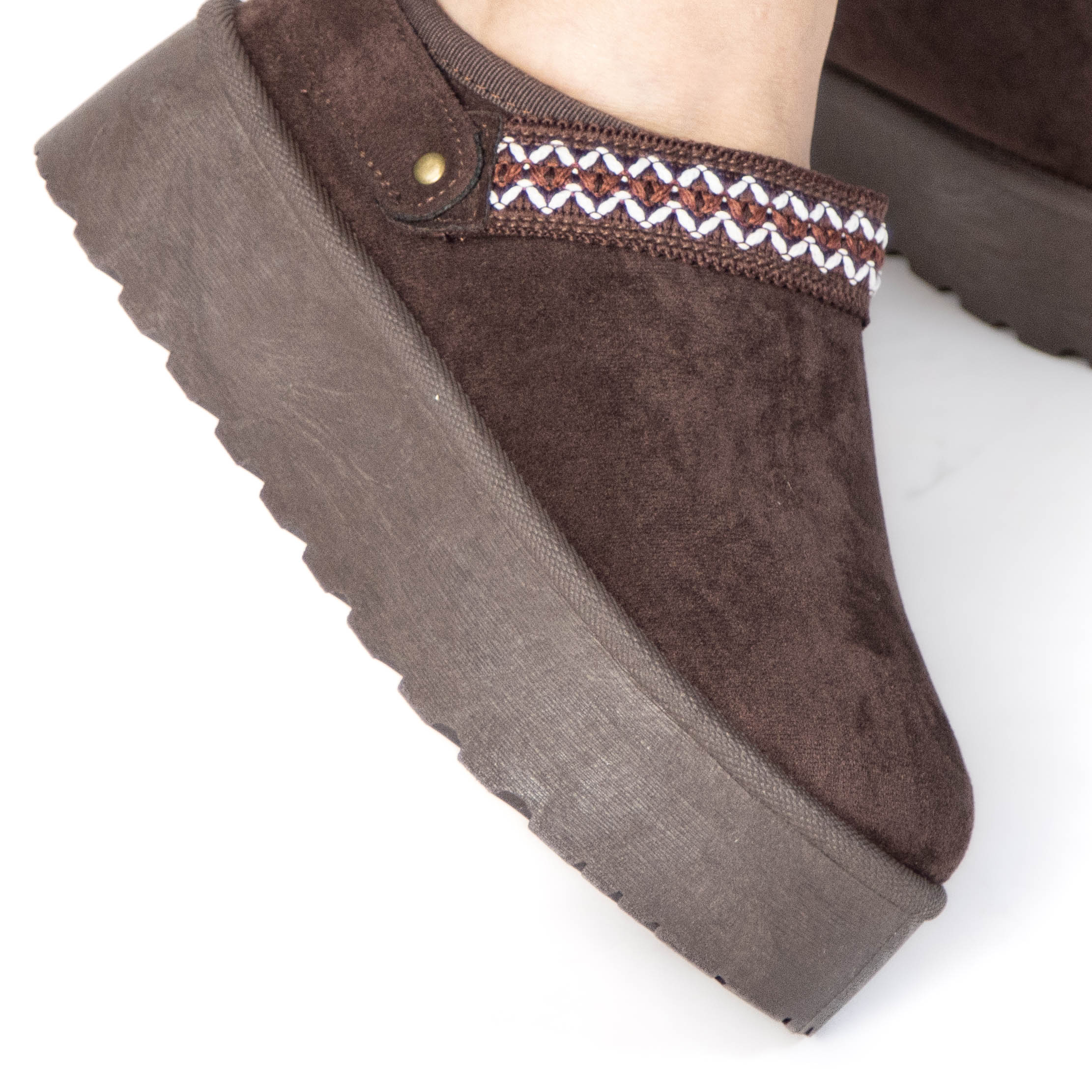 TE-361-FDMarron-38_6 Shaggy – Chaussons à plateforme en Marron – Image 3