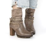 Thaura - Bottines à talon en Kaki – Image 9