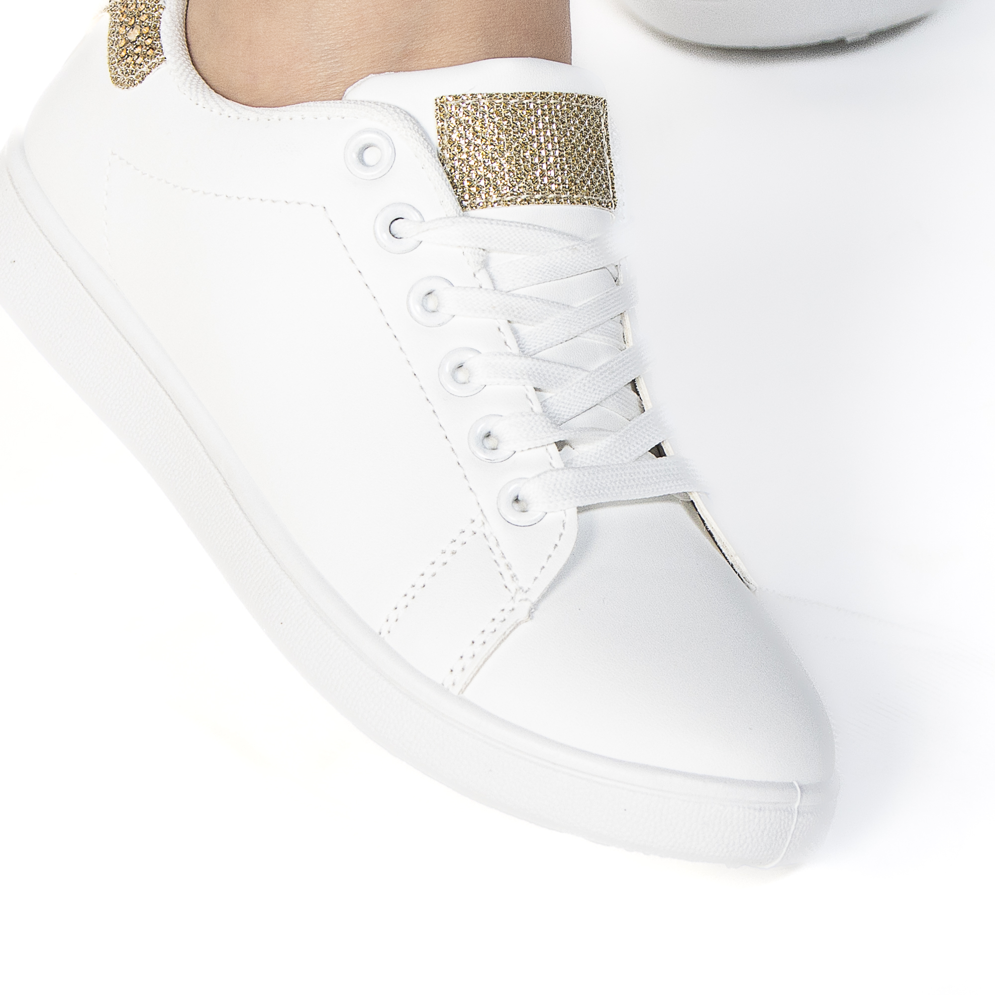 TE-622-MADore-37_6 Evander – Baskets femmes en Doré – Image 3