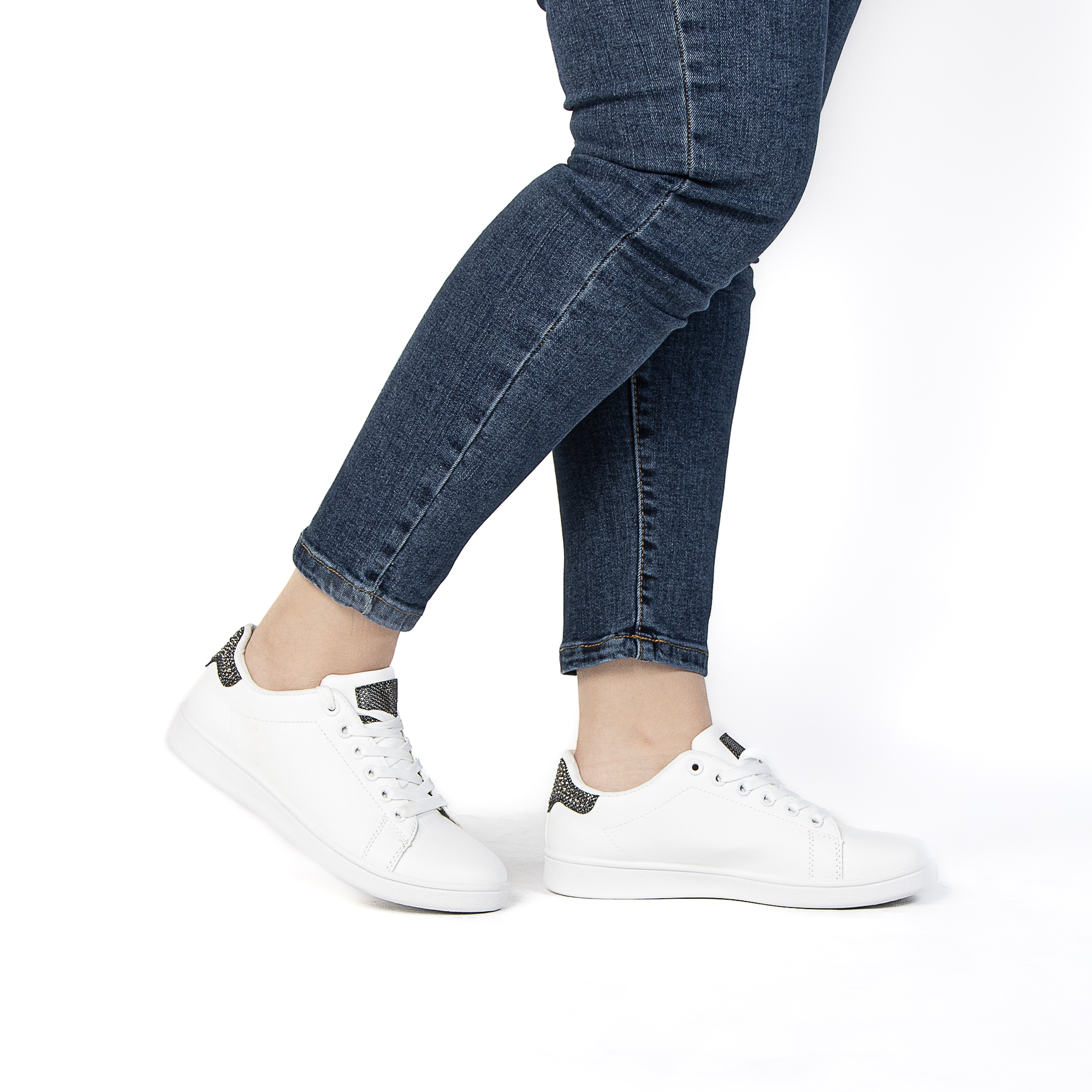 TE-622-MANoir-37_2 Evander – Baskets femmes en Noir – Image 2