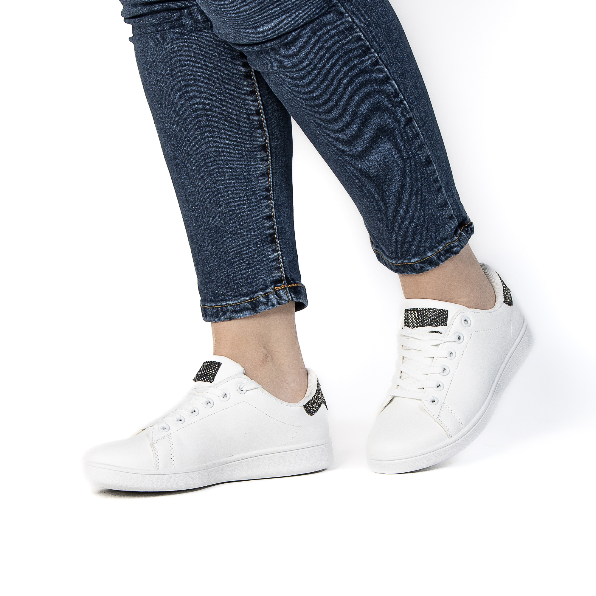 TE-622-MANoir-37_5 Evander – Baskets femmes en Noir – Image 6