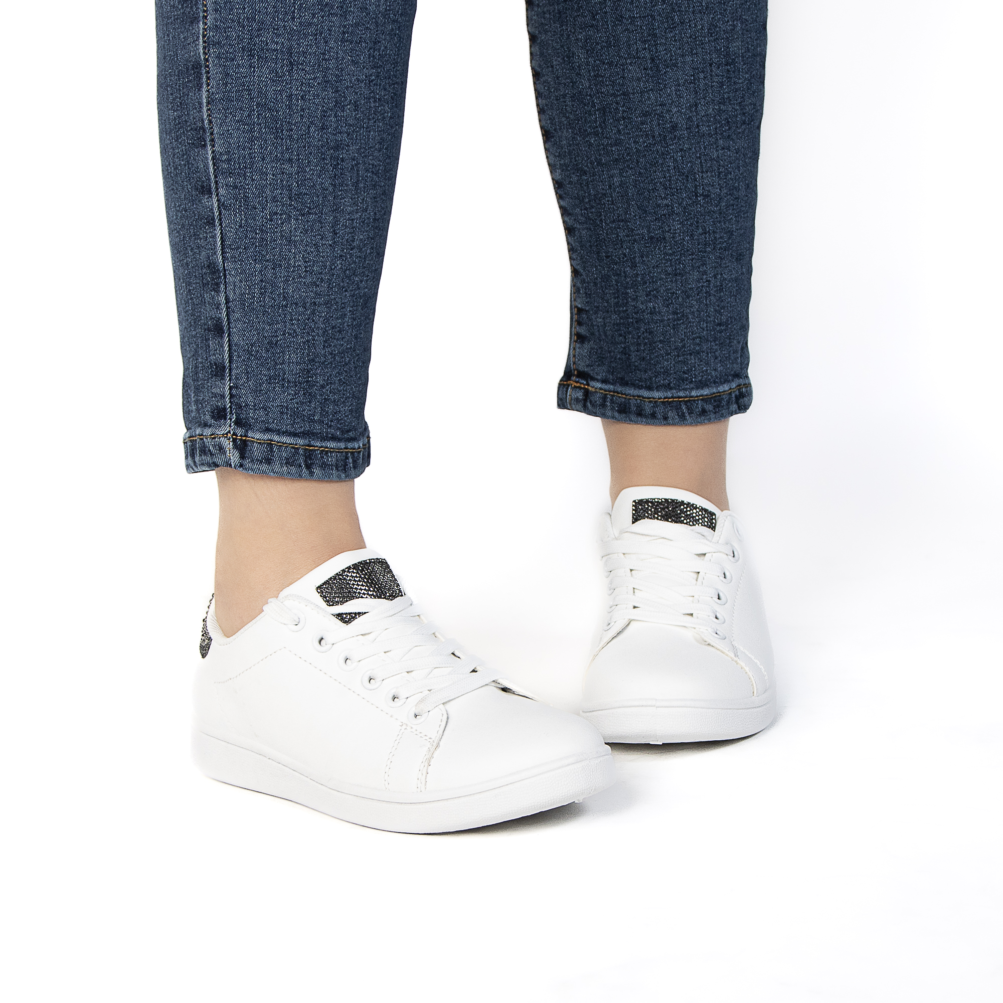 TE-622-MANoir-37_8 Evander – Baskets femmes en Noir – Image 7