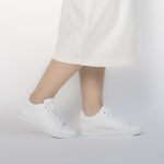 HEDDY - Baskets Basse Blanche avec détail en Noir – Image 2