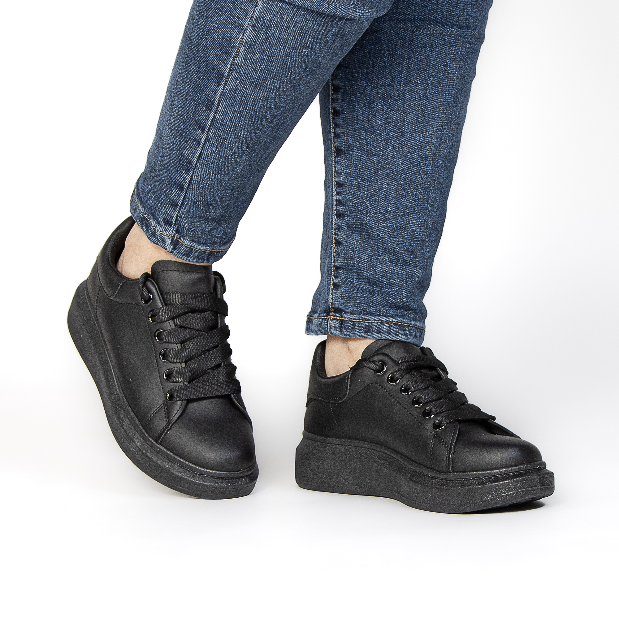 TE-7205-MANoir-37_3 IRIS – Baskets à plateforme en Noir – Image 4