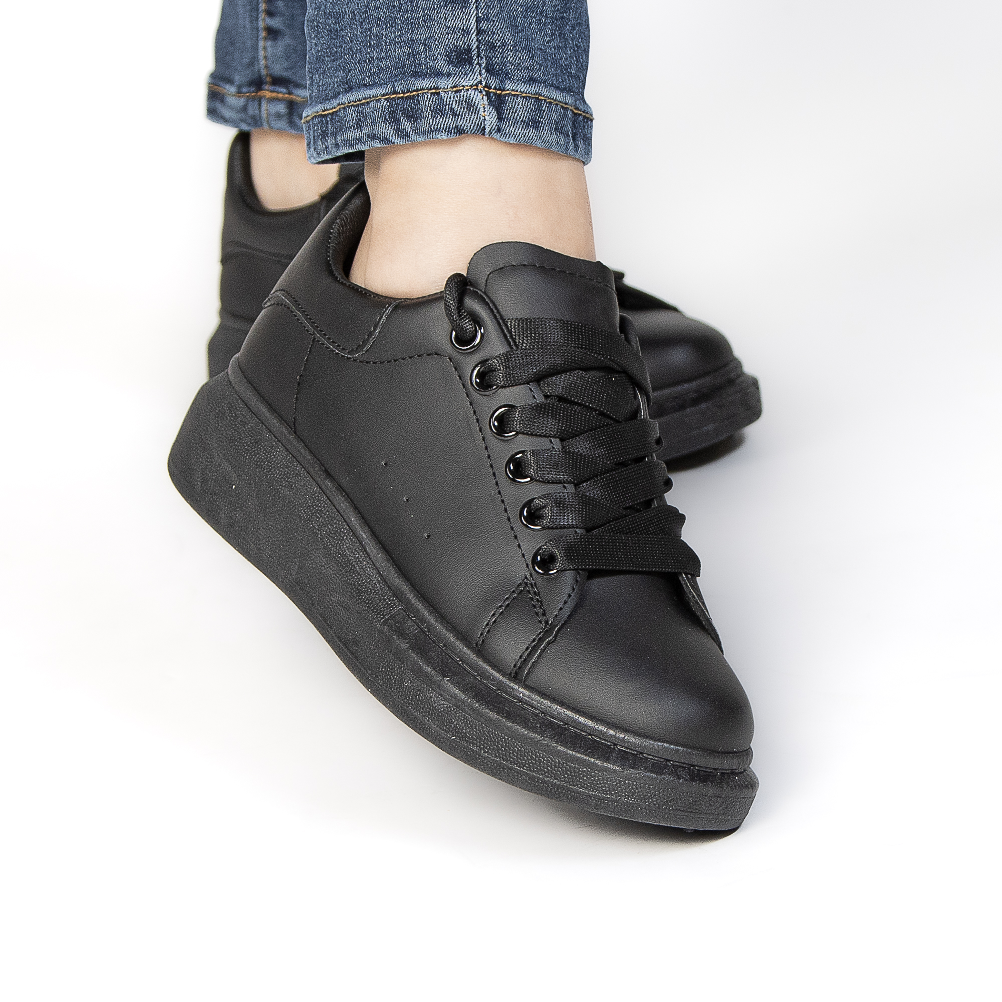 TE-7205-MANoir-37_4 IRIS – Baskets à plateforme en Noir – Image 5