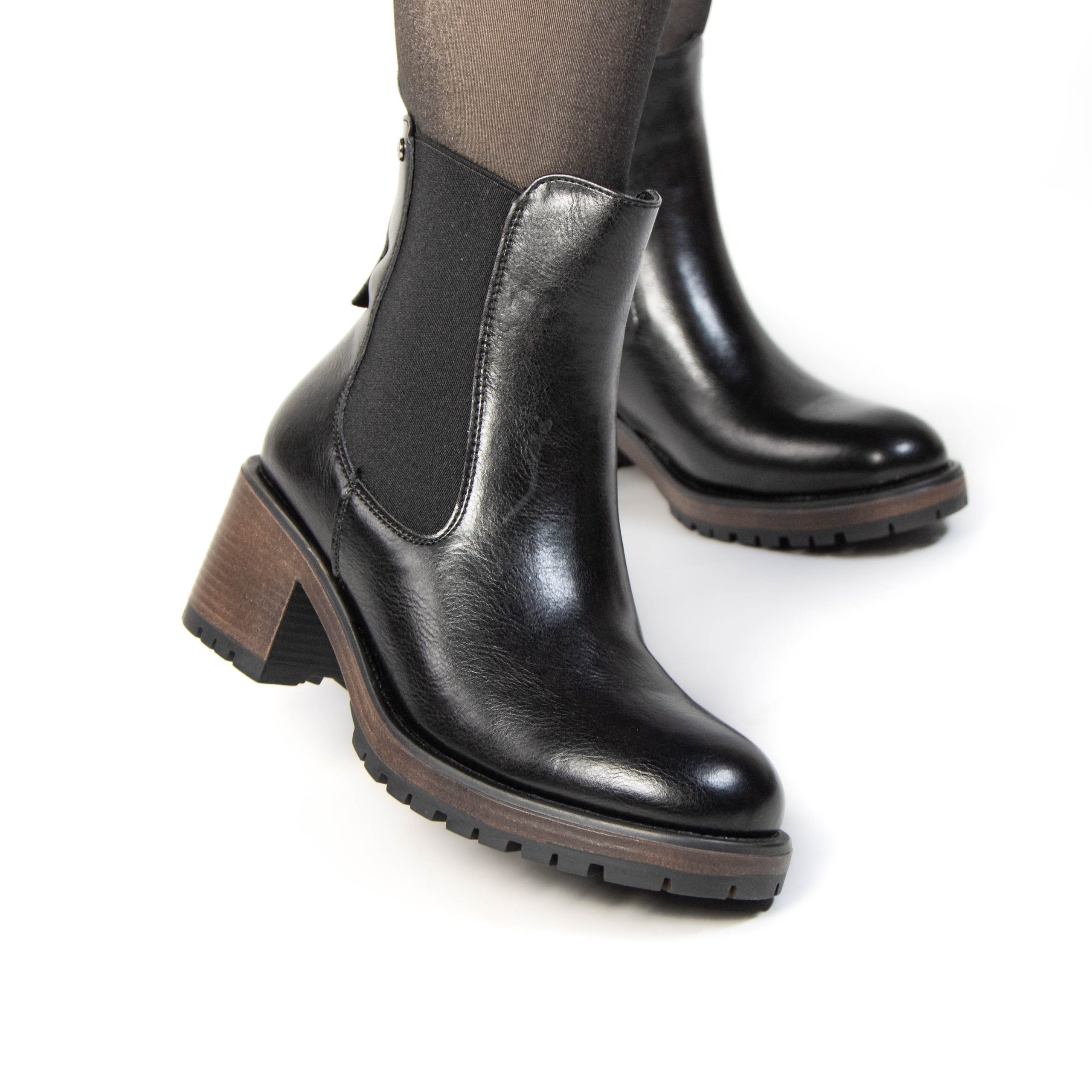 TE-787-MANoir-38_4 Juliana – Bottines femmes en Noir – Image 4