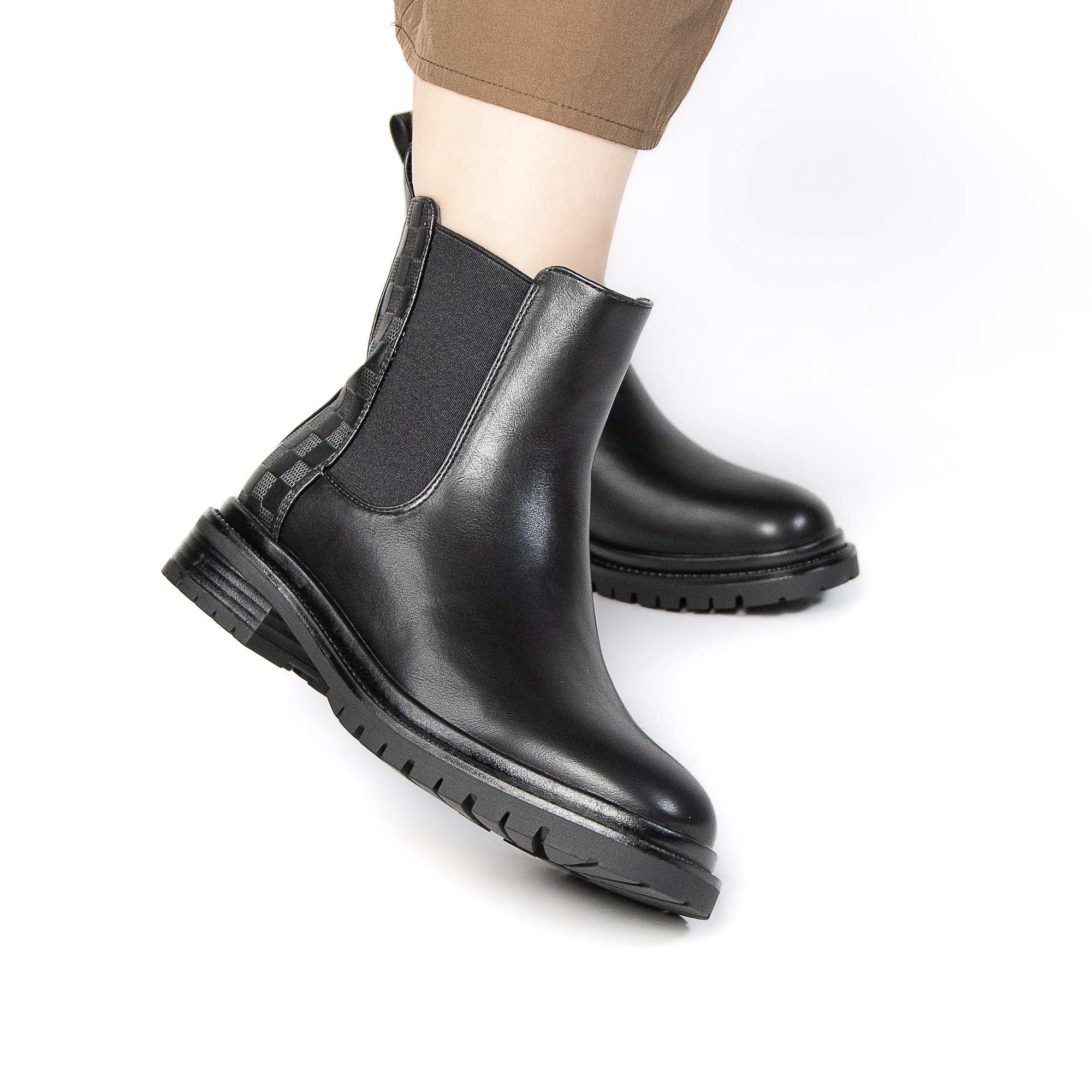 TE-805-MANoir-37_4 YANTI – Bottines femmes en Noir – Image 4