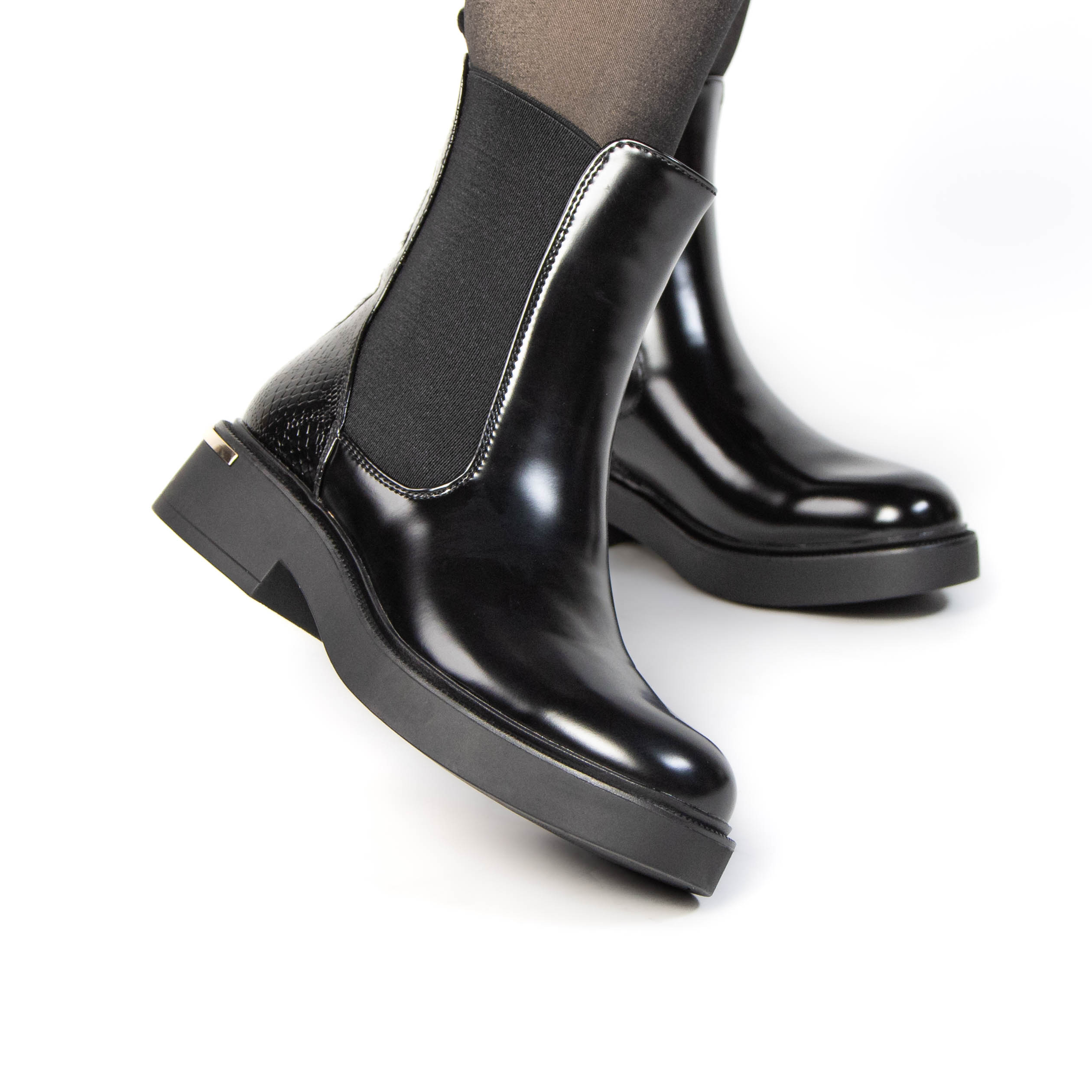 TE-820-MANoir-38_4 Irena – Bottines à talon en Noir – Image 4