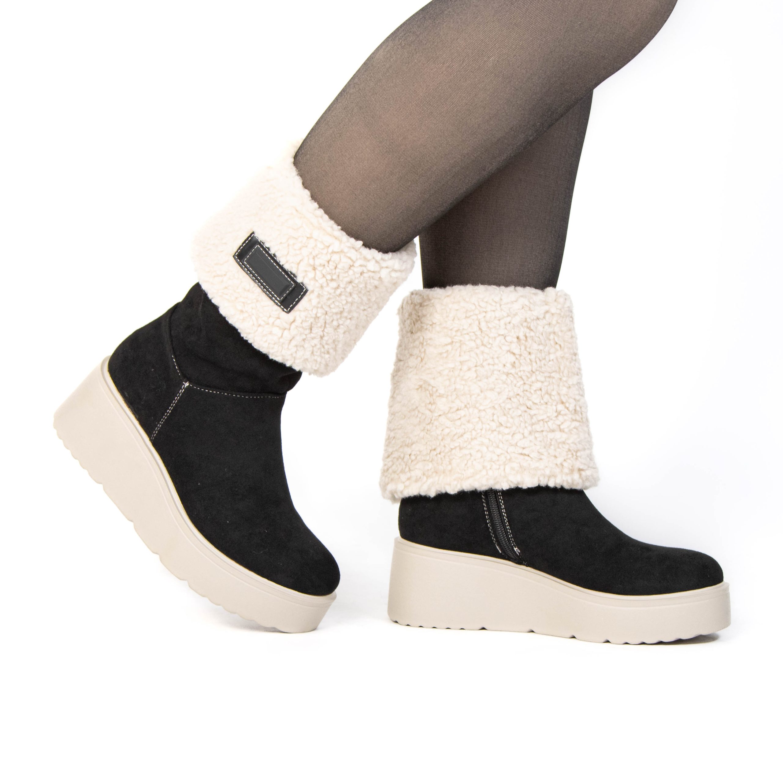 TE-8389-FDNoir-38_2 SNOW – Bottines compensées fourrées en Noir – Image 3