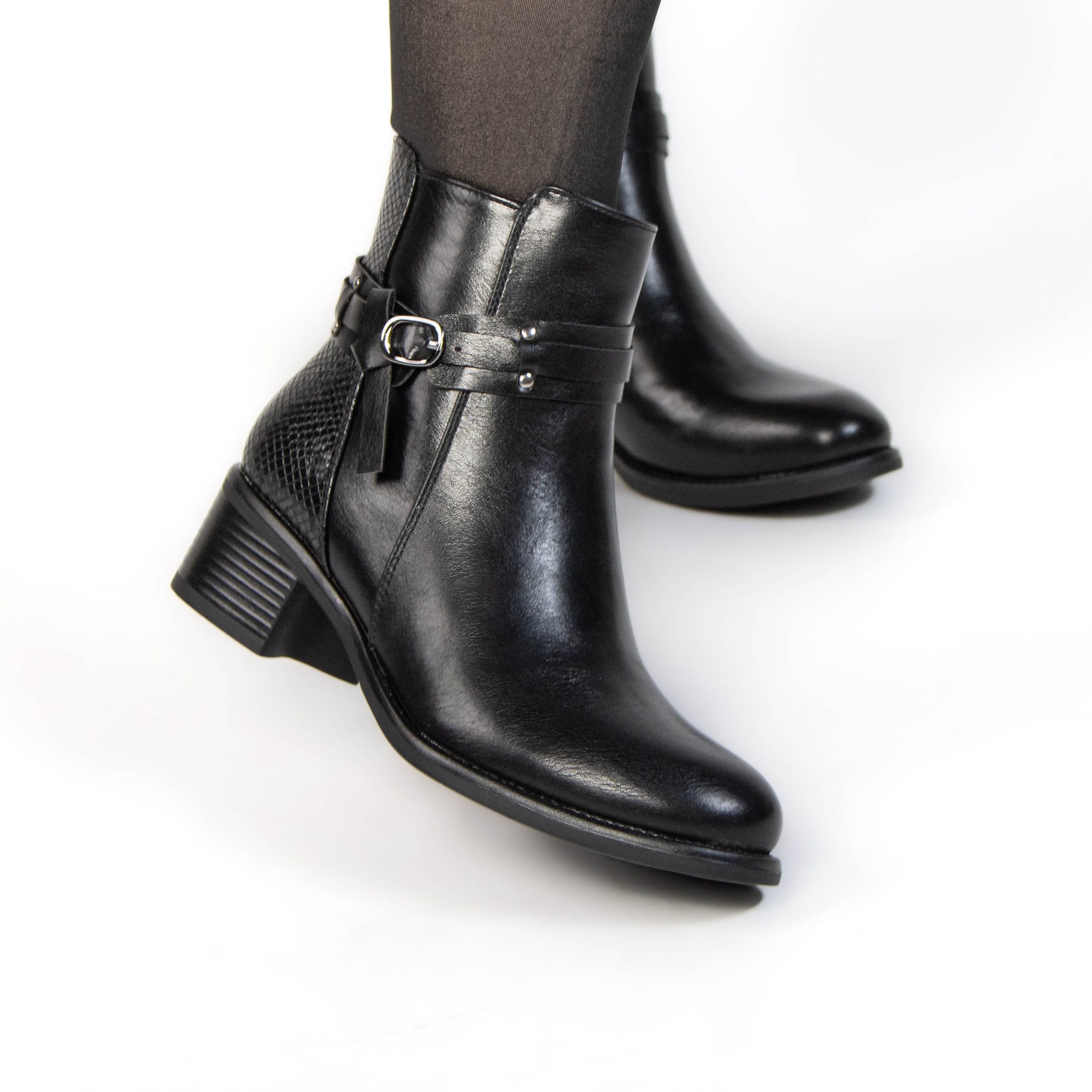 TE-900-MANoir-38_4 NADA – Bottines à talon en Noir – Image 4