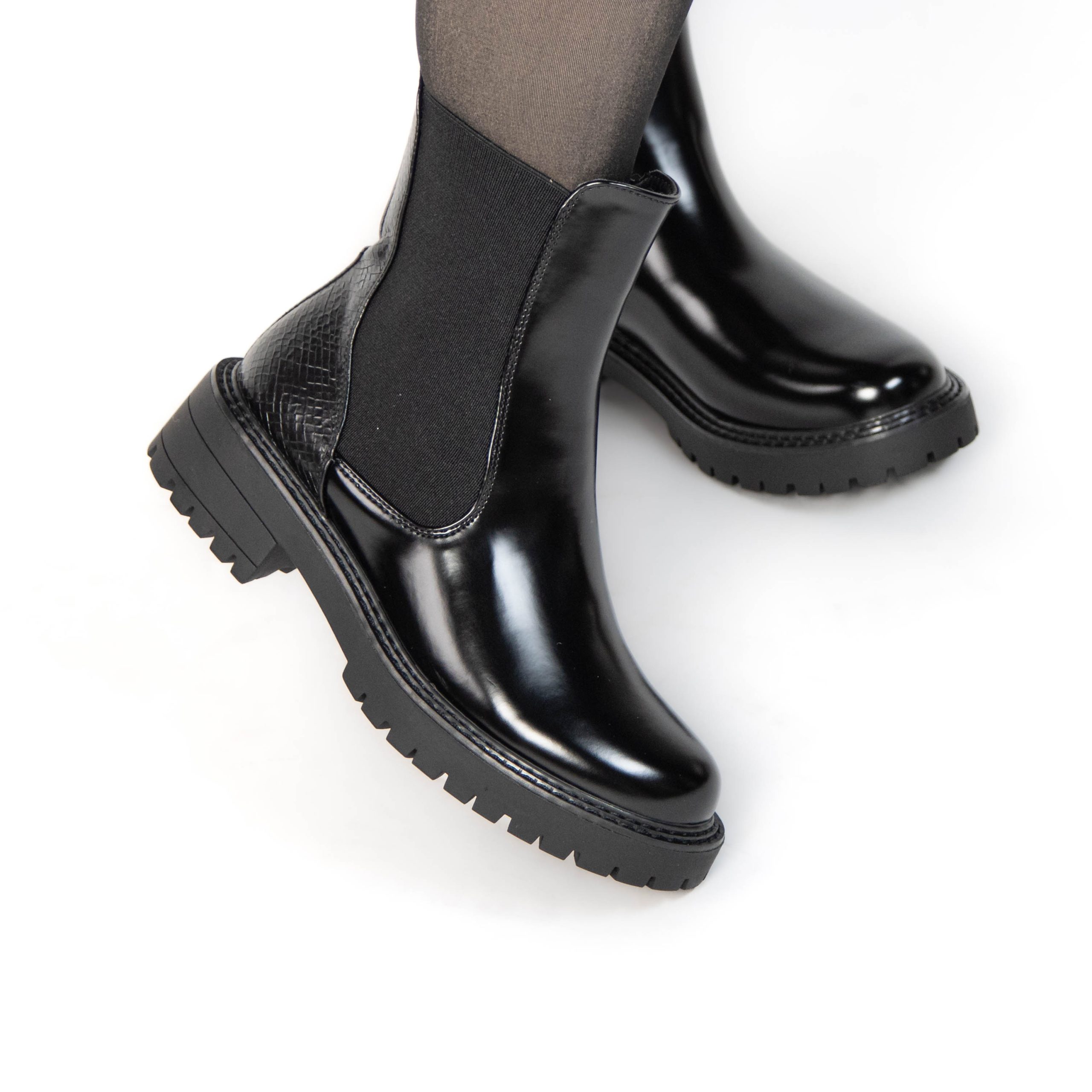 TE-916-MANoir-38_6 Klara – Bottines femmes en Noir – Image 3