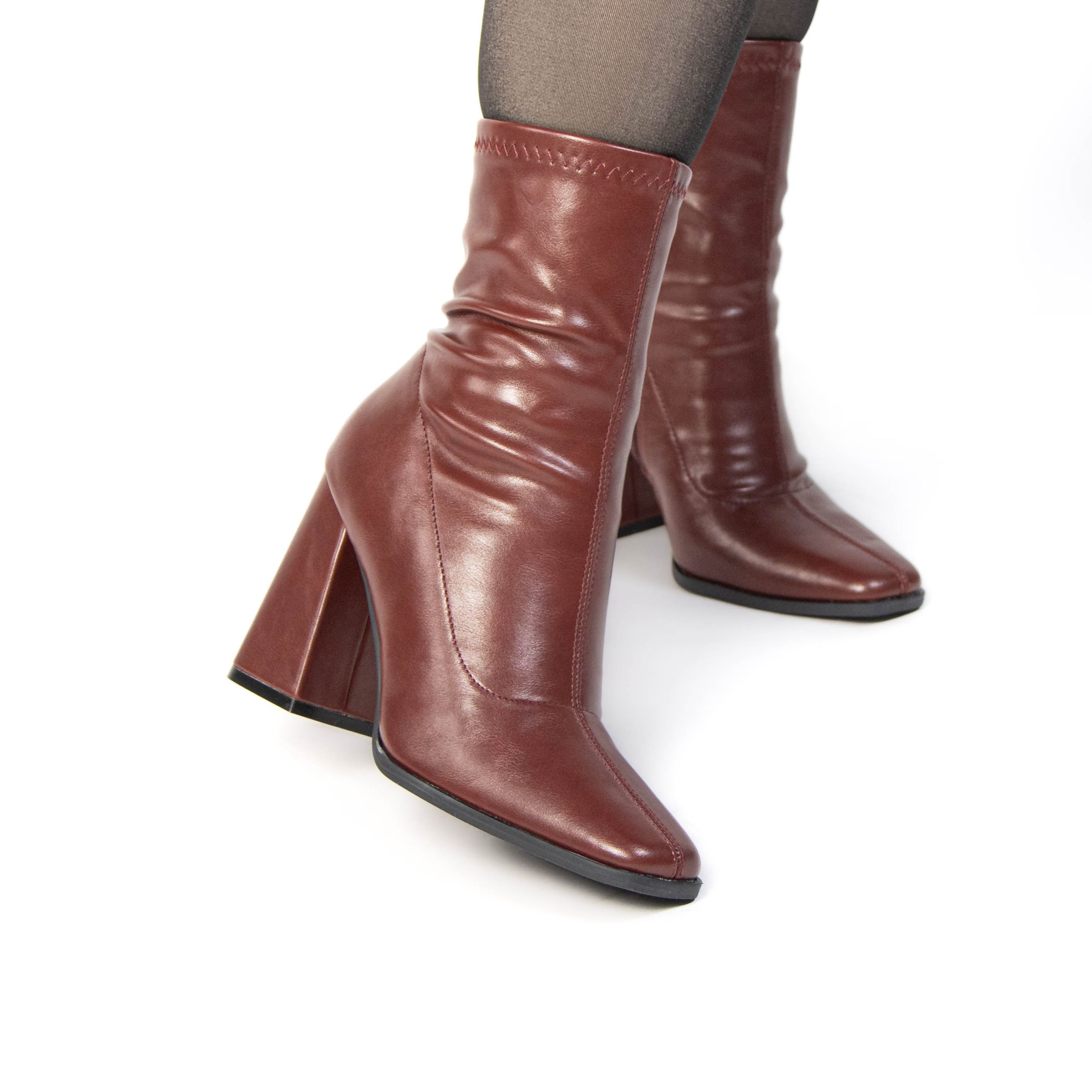 TE-988-MABordeau-38_3 Silvana – Bottines à talon en Bordeau – Image 4