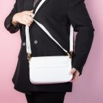 Cristal  – Sac à main en Blanc – Image 2