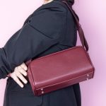 Diora  – Sac à main en Grenat – Image 2