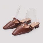 AURA – Mules demi talon en Marron – Image 3