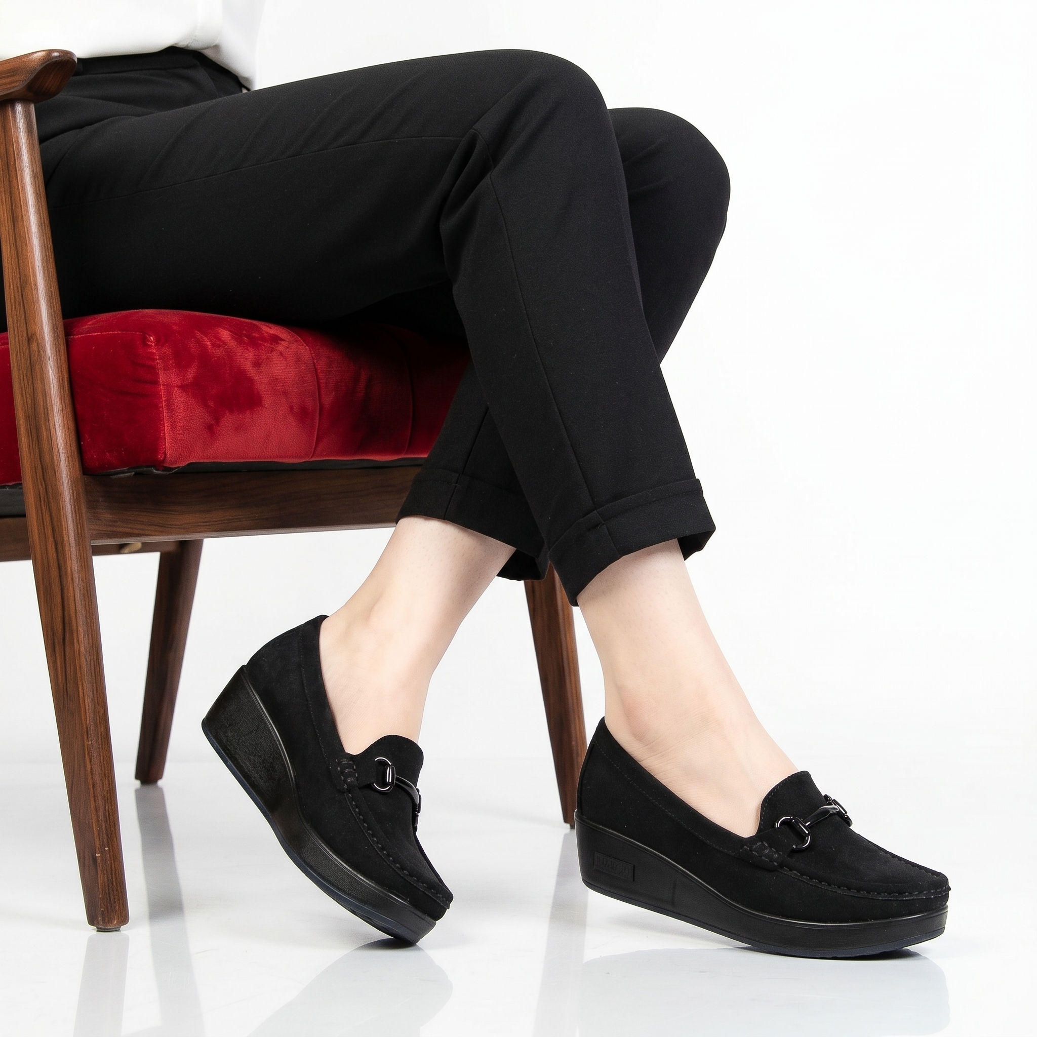 BI-31-FDNoir-37_1 Mocassin compensé femme en Noir – Image 1