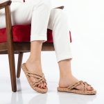 Woven - Sandales plates en Kaki – Image 2