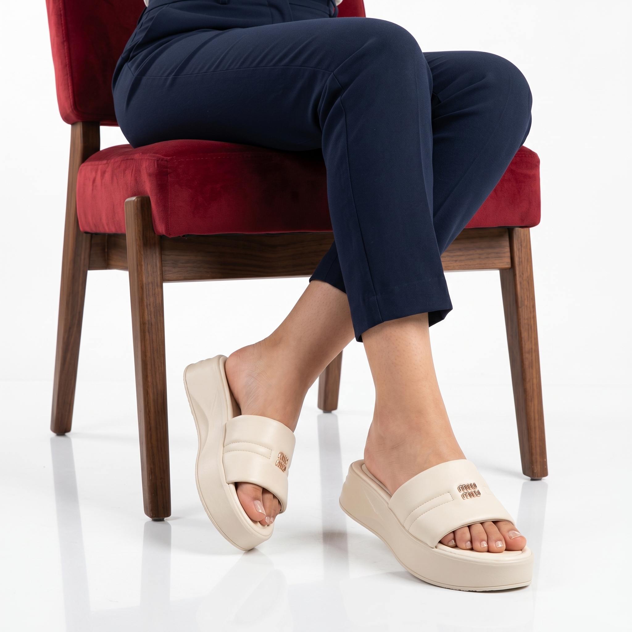 S19-6119-MABeige-38_1 Musiny - Sandales à plateforme en Beige – Image 1