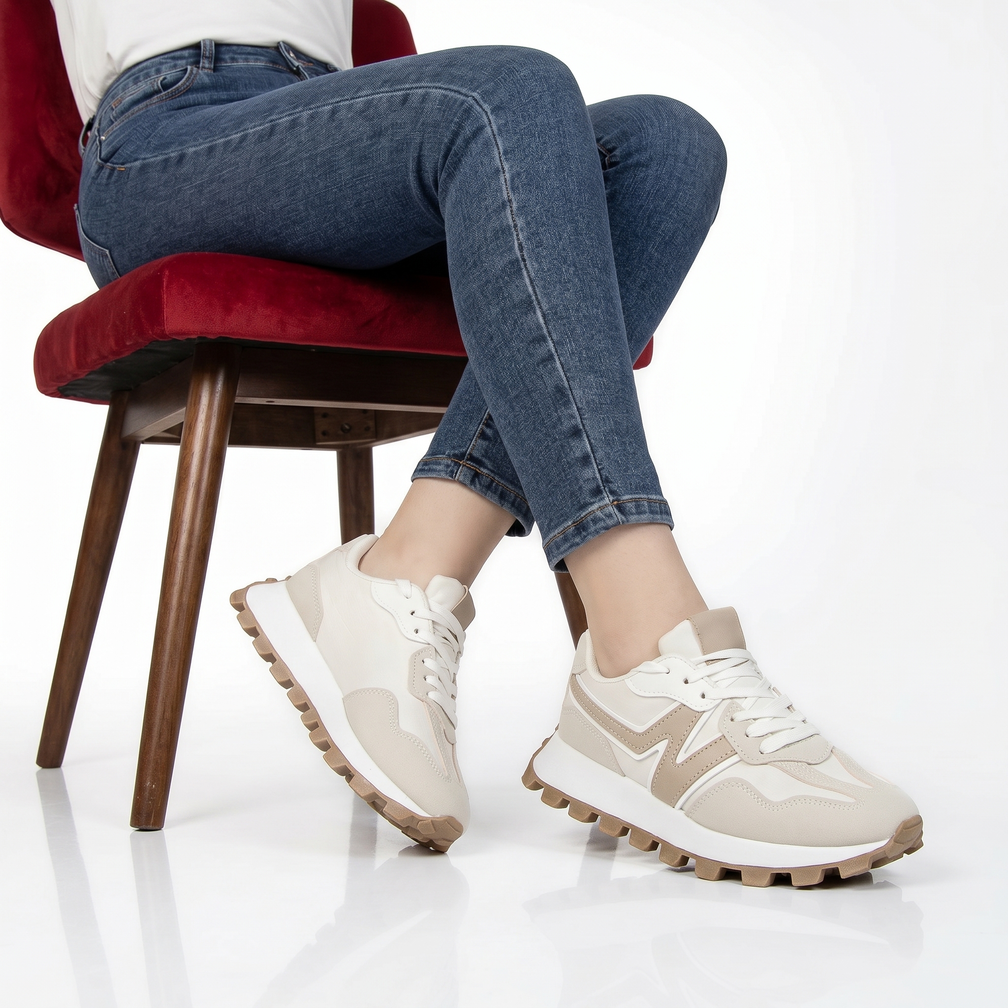 TE-231-TEBeige-37_1 VANESSA – Baskets femmes en Beige – Image 1