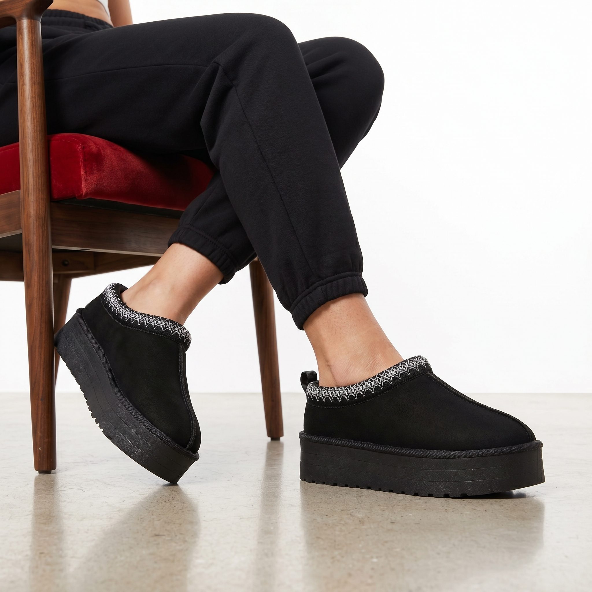 TE-6435-FDNoir-1 Dorisa – Chaussons Femmes en Noir – Image 1