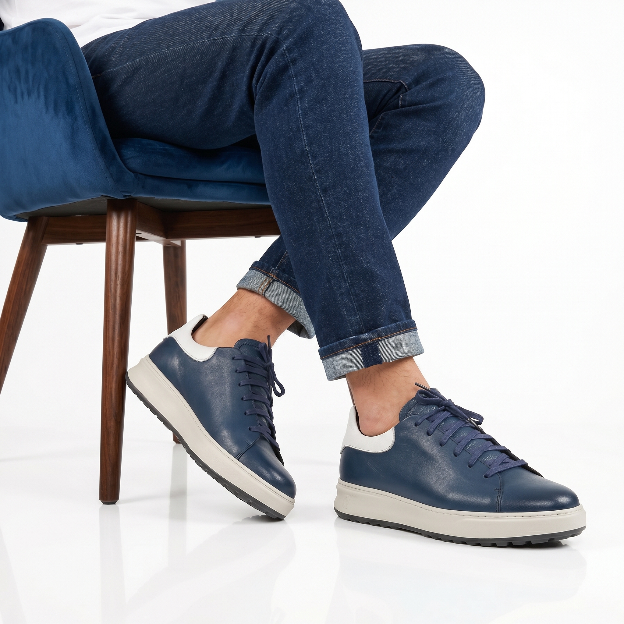 HC-079-CUIRBleu-40-1 Matias – Baskets Hommes en Bleu – Image 1